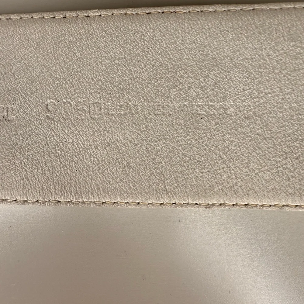 Ann Taylor White Wide Leather Belt with Tortoise Resin Buckle, Size M (35”) - Picture 6 of 7